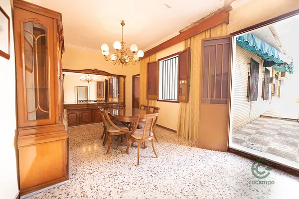 Casa de 0,0166 ha en venta en Santiponce, Sevilla