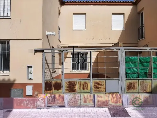 Casa de 0,0107 ha en venta en Cantillana, Sevilla