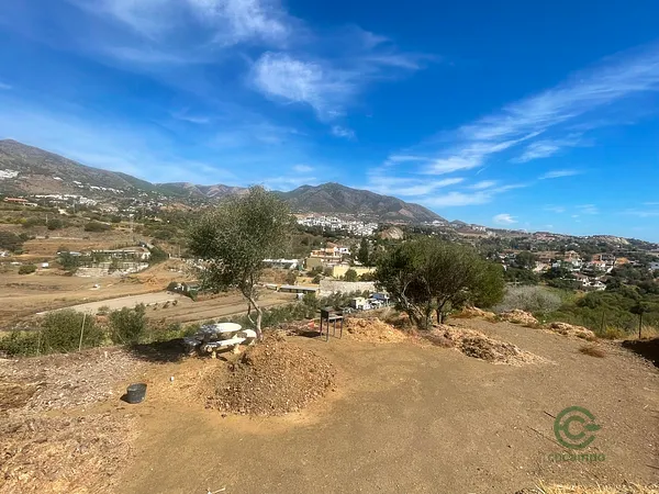 Finca agrícola de 0,21 ha en venta en Mijas, Málaga