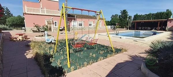 Casa de 0,3 ha en venta en Crevillent, Alicante