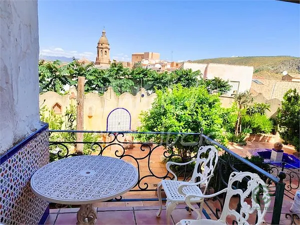 Casa de 0,0223 ha en venta en Granada
