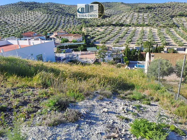 Terreno urbano de 0,05 ha en venta en Fuerte del rey, Jaen