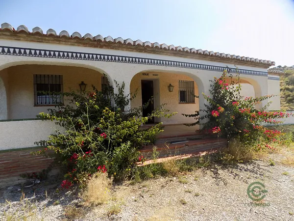 Finca rústica de 0,04 ha en alquiler en Vélez-Málaga, Málaga
