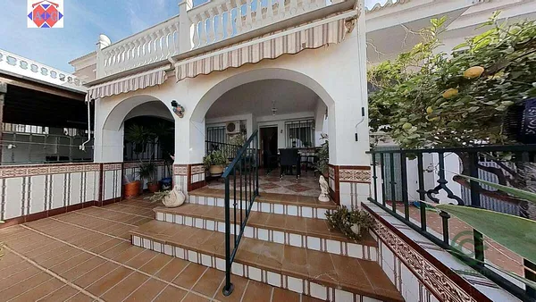 Casa de 0,01 ha per a venda a Granada