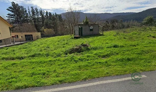 Finca agrícola de 0,15 ha en venta en La coruña