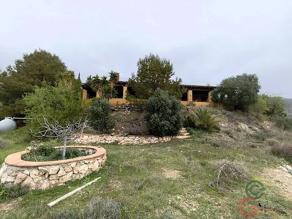 Finca rústica de 0,64 ha en venta en Vélez de benaudalla, Granada