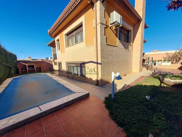 Casa de 0,0501 ha en venta en Valdepeñas, Ciudad real