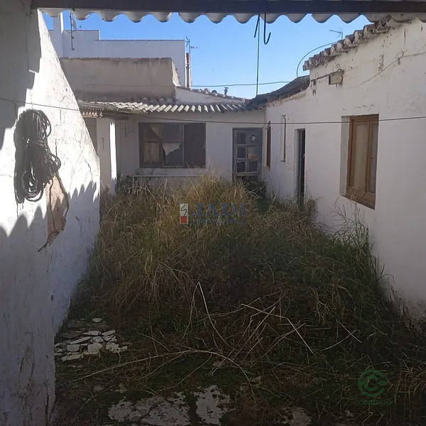 Casa de 0,0289 ha en venta en Valdepeñas, Ciudad real