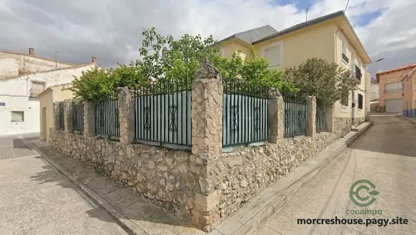 Casa de 0,06 ha en venta en Cuenca