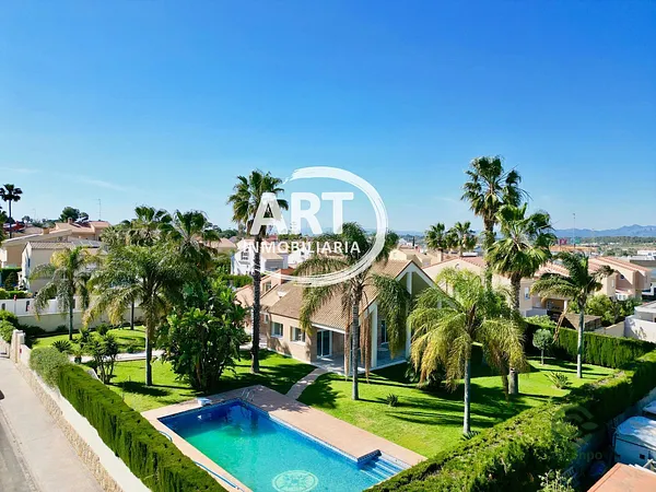 Casa de 0,15 ha en venta en Valencia