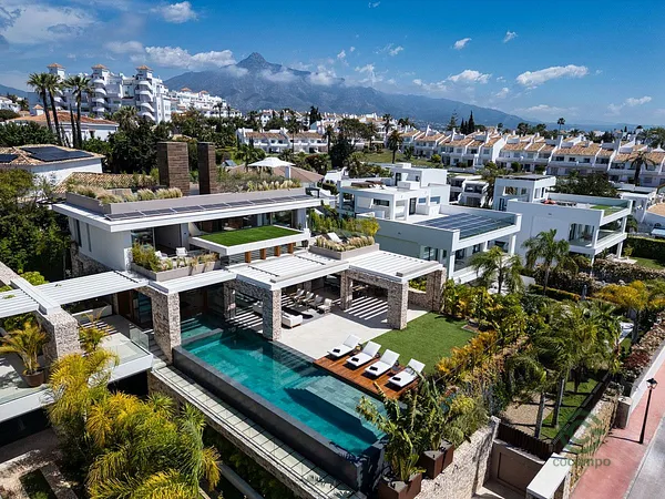 House of 0,0909 ha for sale in Malaga