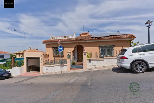 Casa de 0,0279 ha en venta en Cajar, Granada