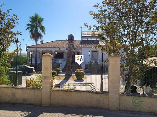 Casa de 0,8406 ha en venta en Herrera, Sevilla