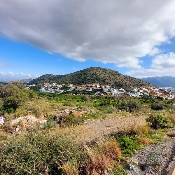Terreno urbano de 0,0568 ha en venta en Coín, Malaga