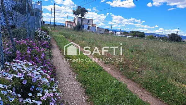 Casa de 0,6 ha en venta en Vinaros, Castellón