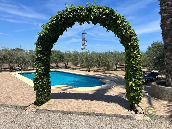 Casa de 0,02 ha per a venda a Almeria