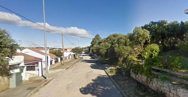 Terreno urbano de 0,0805 ha en venta en El casar, Guadalajara