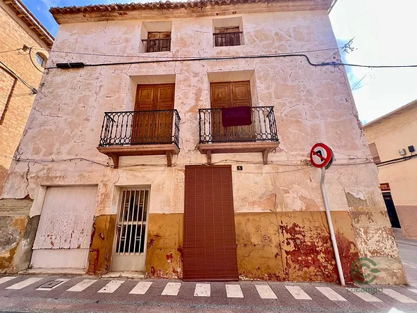 Casa de 0,038 ha en venta en Pinoso, Alicante