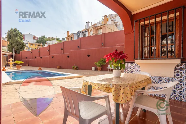 Casa de 0,055 ha en venta en Málaga, Malaga