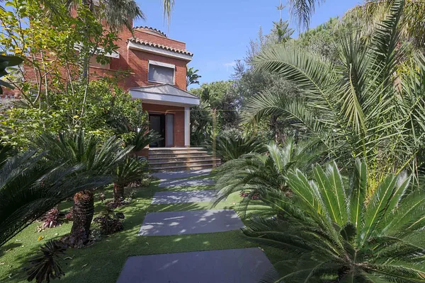 Casa de 0,07 ha en venta en Gava, Barcelona
