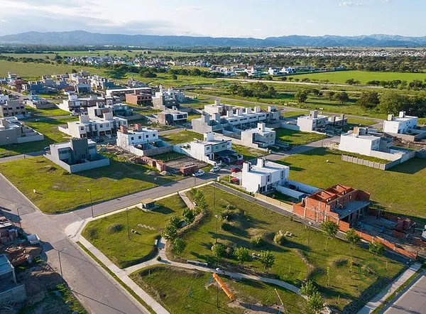 Terreno urbano de 0,06 ha en venta en Córdoba