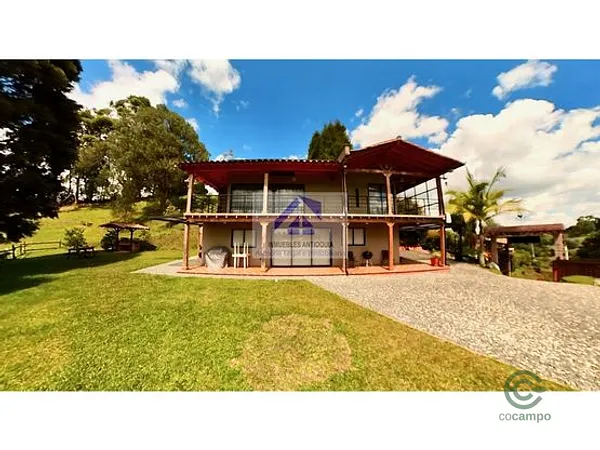 Finca rústica de 0,62 ha en venta en Guarne, Antioquia