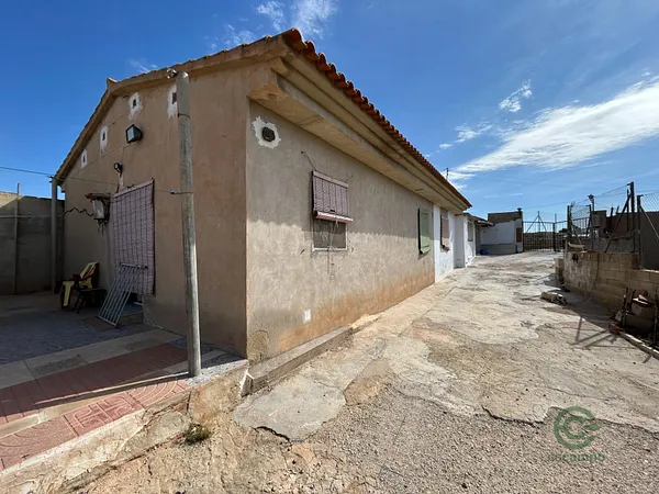 Finca rústica de 0,45 ha en venta en Novelda, Alicante