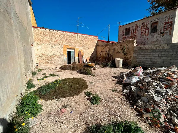 Terreno urbano de 0,0216 ha en venta en Orihuela, Alicante