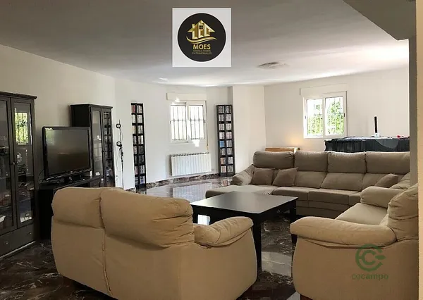 Casa de 0,0377 ha en venta en Jaén, Jaen