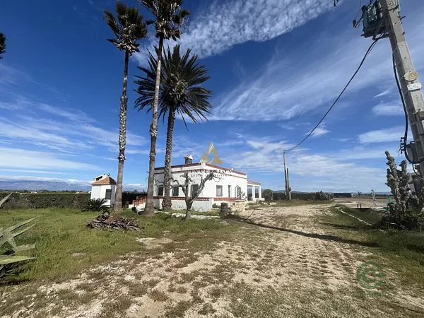Finca agrícola de 1,25 ha en venta en Amposta, Tarragona