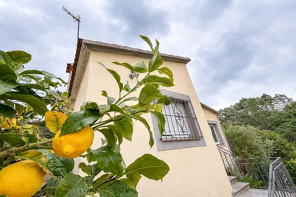 Casa de 0,0436 ha en venta en Girona