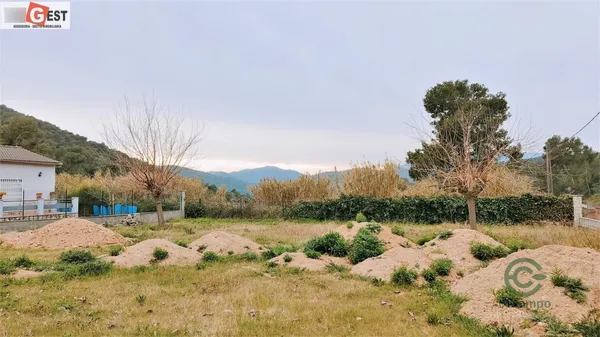 Terren urbà de 0,04 ha per a venda a Barcelona