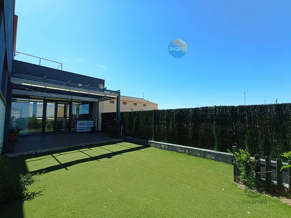 Casa de 0,0341 ha en venta en Mozarbez, Salamanca