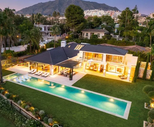 House of 0,2742 ha for sale in Malaga