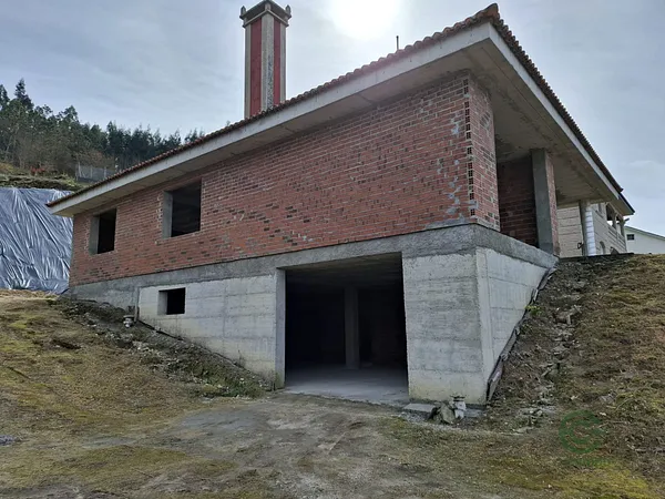 Casa de 0,77 ha en venta en La coruña