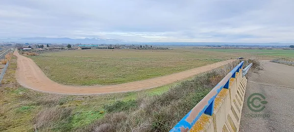 Finca agrícola de 0,5822 ha en venta en Huesca, Huesca