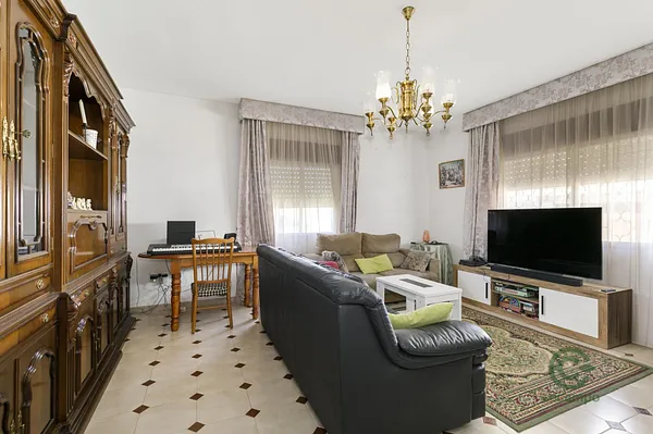 Casa de 0,0337 ha en venta en Alhendin, Granada