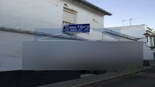 Casa de 0,0135 ha en venta en Lora del rio, Sevilla