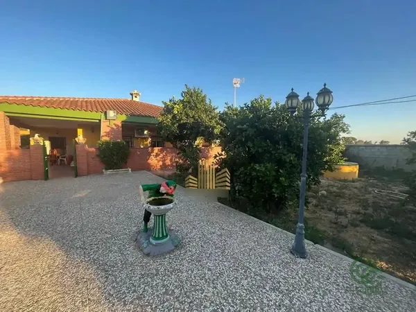 Finca rústica de 0,15 ha en venta en Utrera, Sevilla