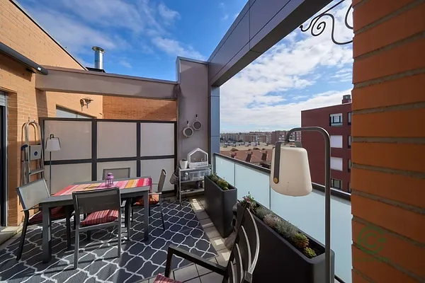 Casa de 0,0074 ha en venta en Vitoria-Gasteiz, Alava