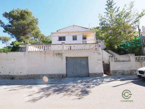 Casa de 0,0493 ha en venta en Canyelles, Barcelona