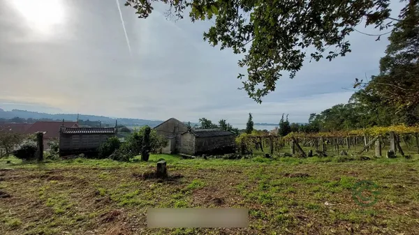 Finca agrícola de 0,47 ha en venta en Rianxo, La coruna