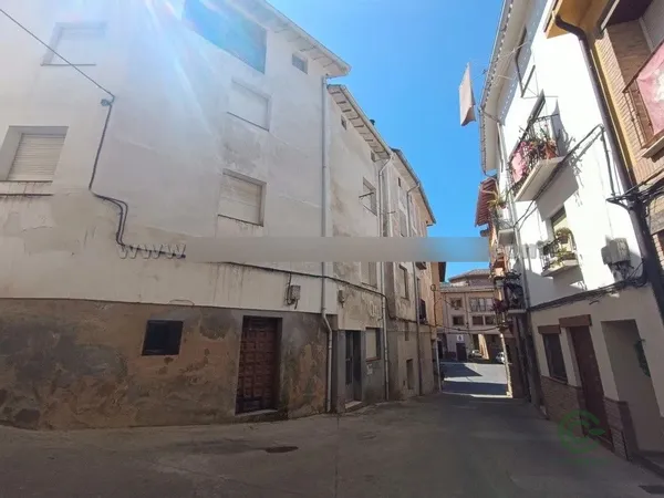 Casa de 0,0282 ha en venta en Viguera, La Rioja