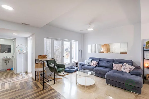 Casa de 0,0226 ha en venta en Granada, Granada