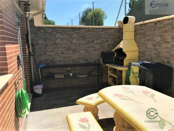 Casa de 0,0128 ha en venta en Peleas de abajo, Zamora