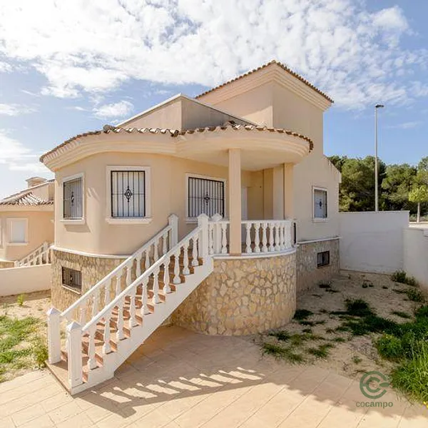 Casa de 0,02 ha en venta en San miguel de salinas, Alicante