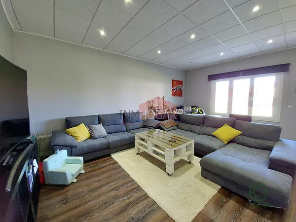 Casa de 0,3333 ha en venta en Sanchidrian, Avila