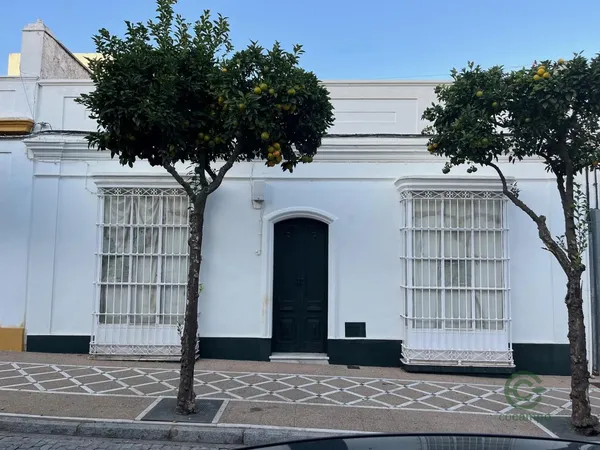 Casa de 0,0159 ha en venta en San fernando, Cádiz