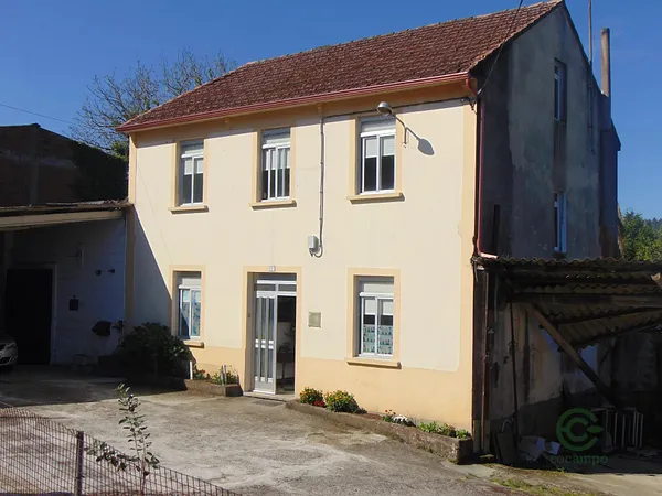 Finca de recreo de 0,1 ha en venta en La coruña