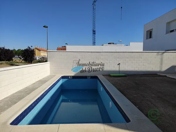 Casa de 0,0278 ha en venta en Zamora, Zamora